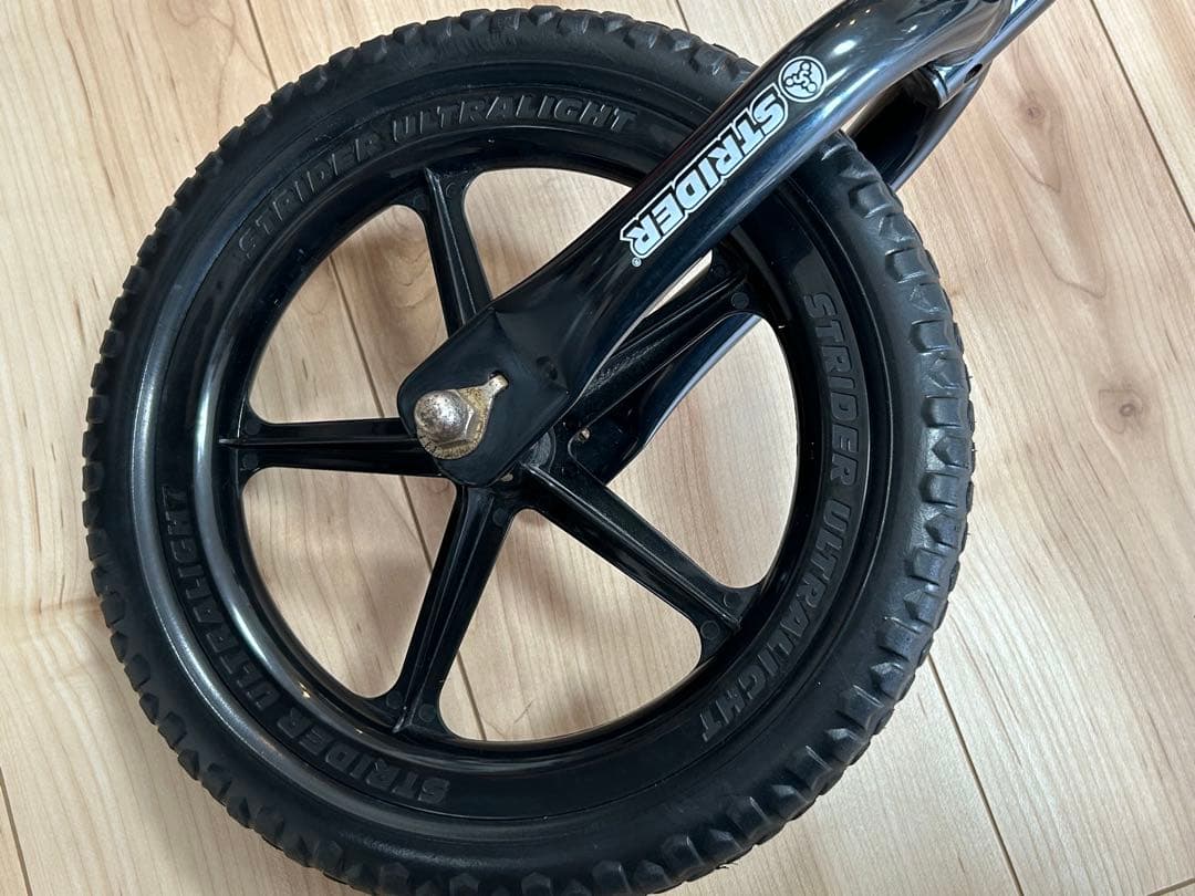 【正規品】STRIDER ストライダー スポーツモデル 12インチ 赤 レッド