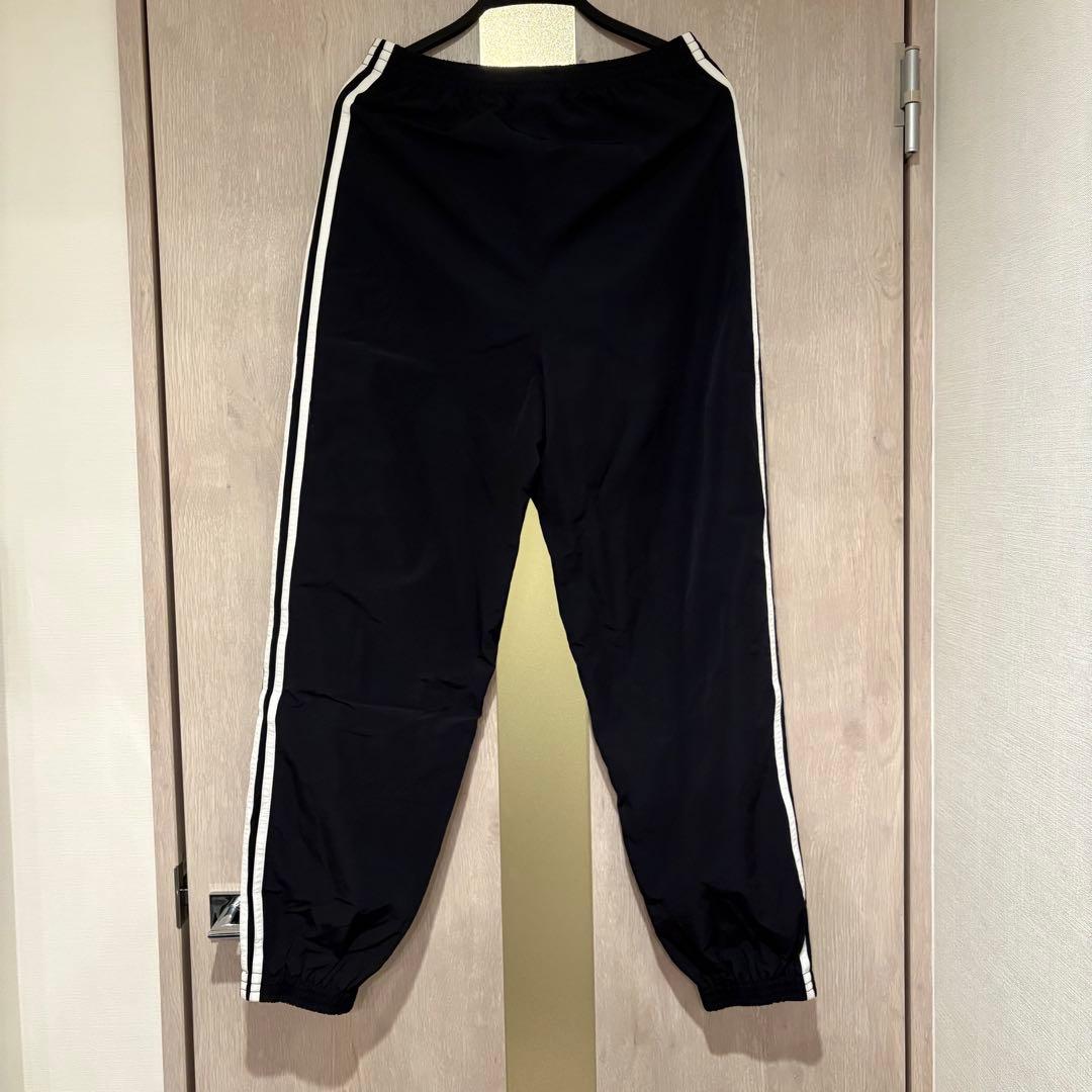 adidas BALENCIAGAストライプ 黒 ジャージパンツ