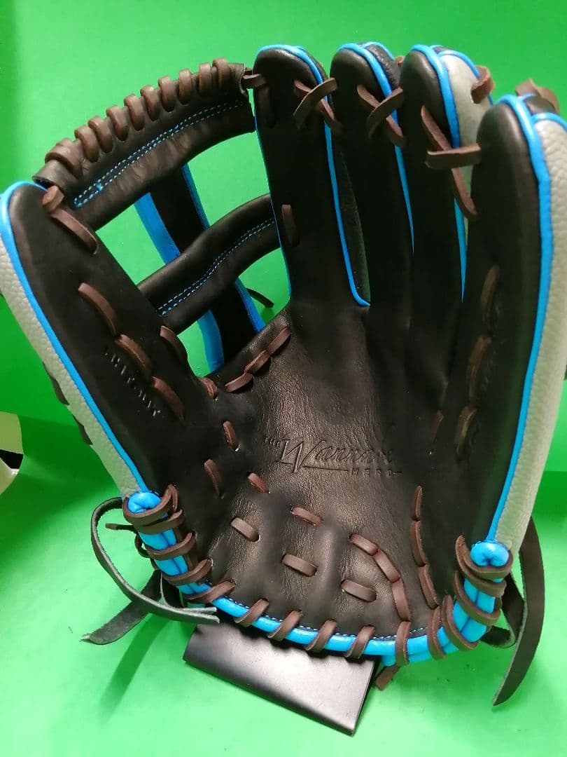 18.Wilsonワナビー軟式グラブ