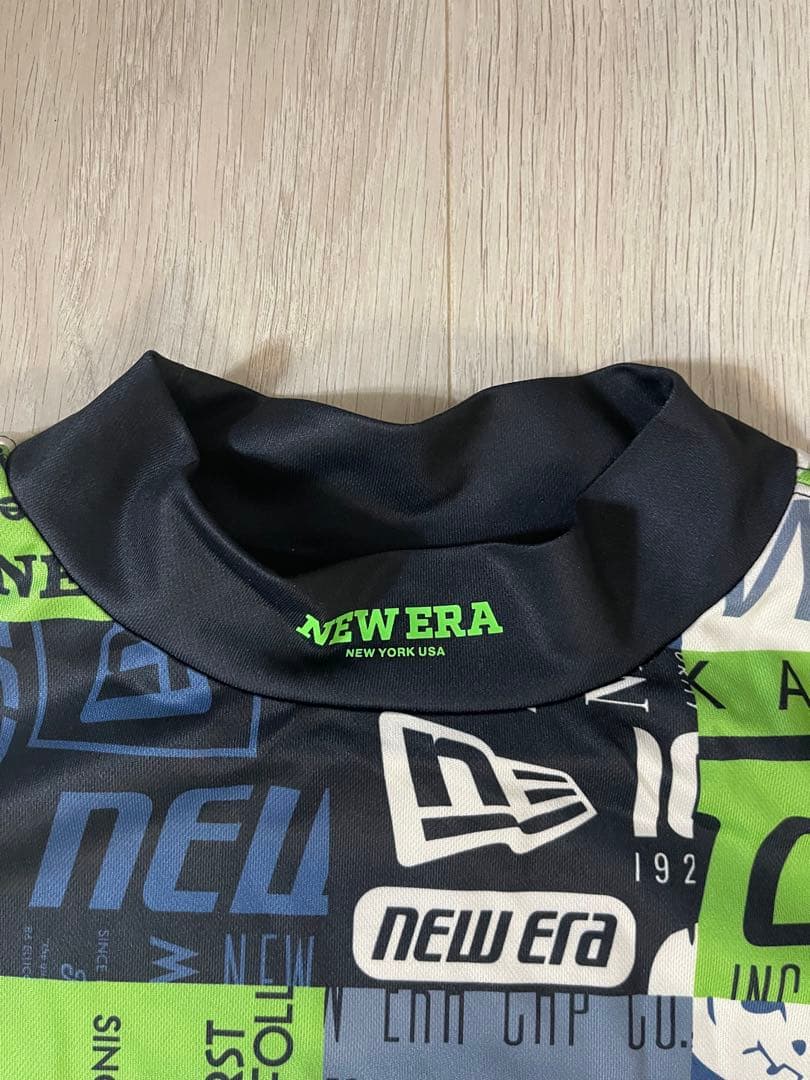 NEW ERA 半袖ミッドネック Tシャツ アーカイブオールオーバーロゴネイビー