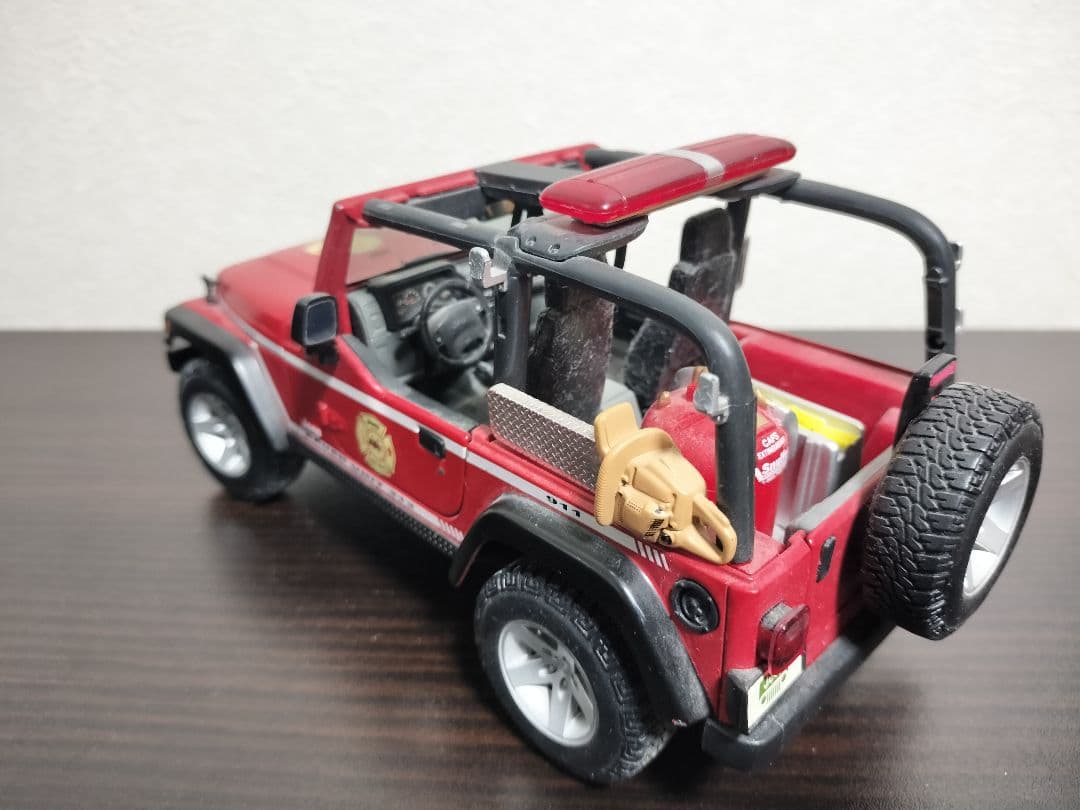 【Jeep】 wrangler rubicon 1/18 maisto製