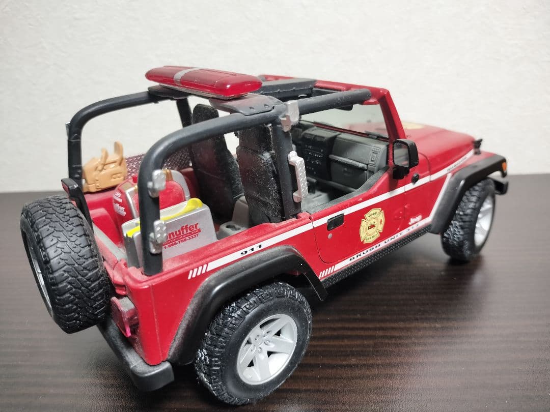 【Jeep】 wrangler rubicon 1/18 maisto製