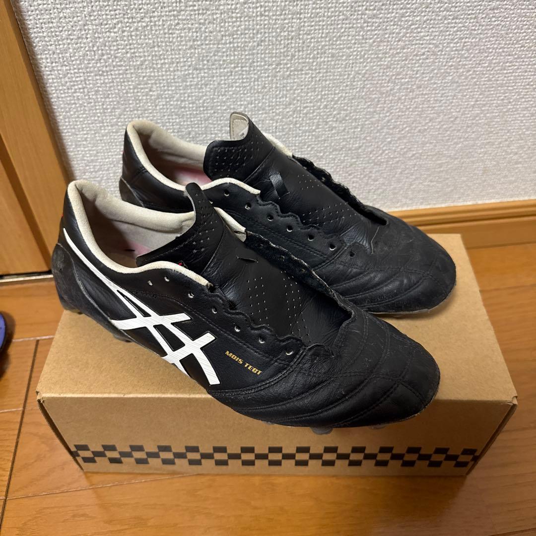 ASICS XFly4です アウトソールは5割ほど残っています25.5センチ