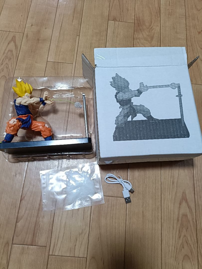 NIKOLATOY ドラゴンボールフィギュア LED発光　孫悟空　かめはめ波