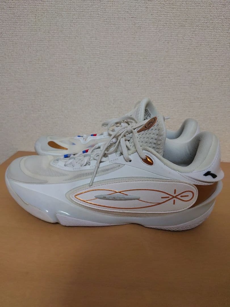 LI-NING　wade808 5 ultra　白/金 28cm