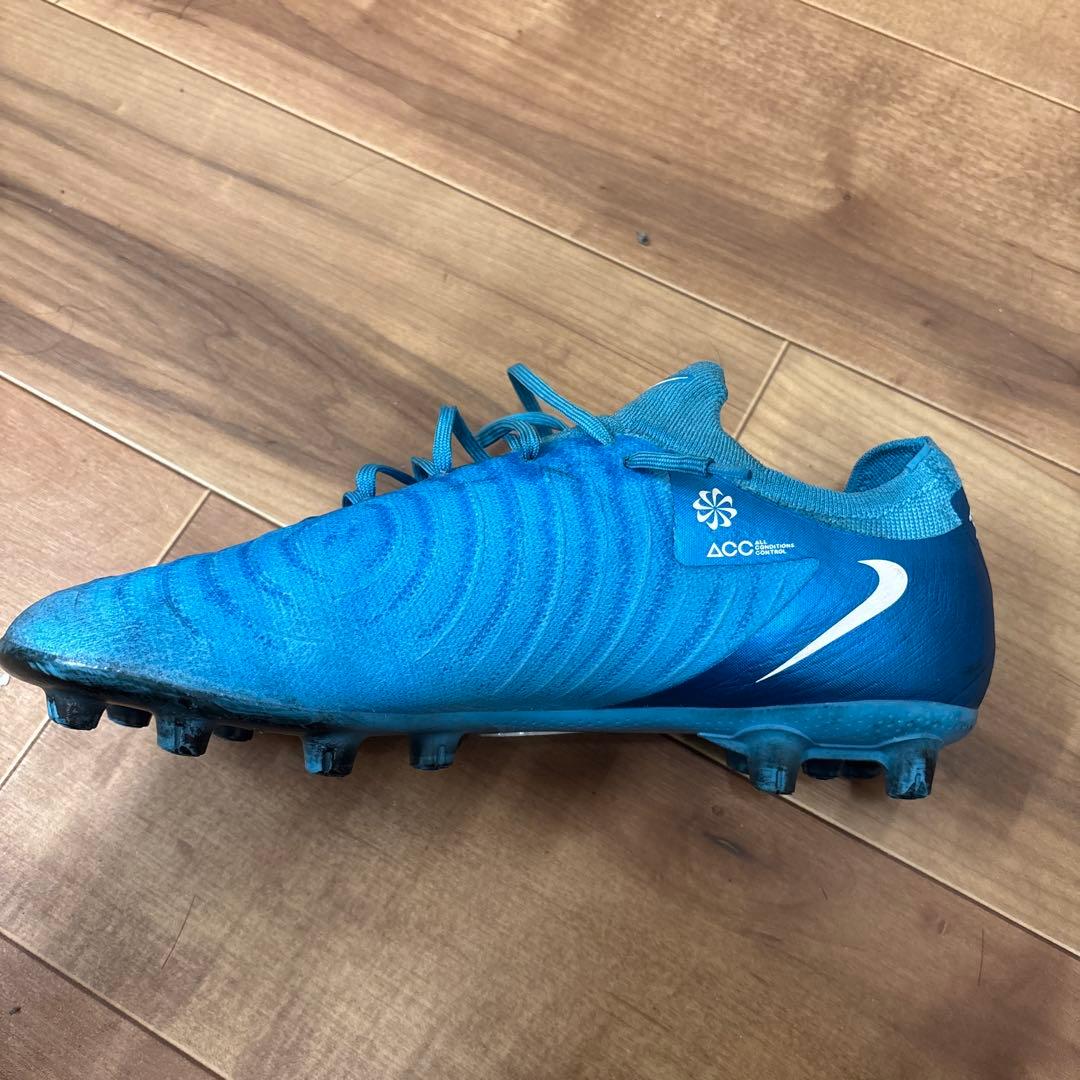 Nike サッカーシューズ・ファントムGX2