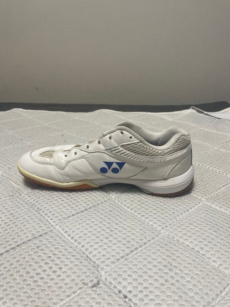 YONEX バドミントン シューズ 75周年モデル 26.5 紐なし