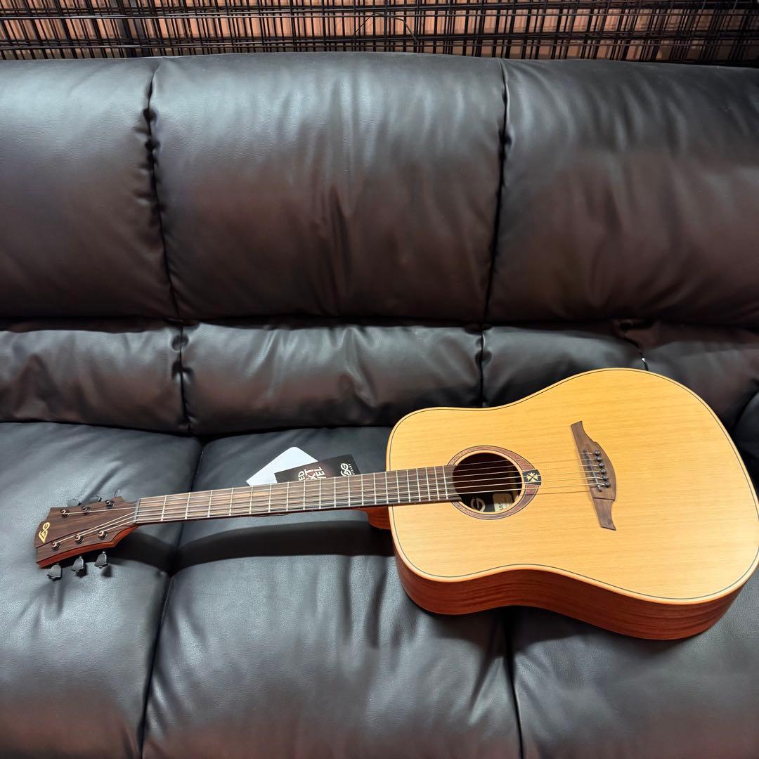 LAG GUITARSラグギターズ アコースティックギター ドレッドノートタイプ