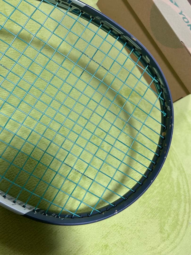 MIZUNO 軟式用前衛テニスラケットです。