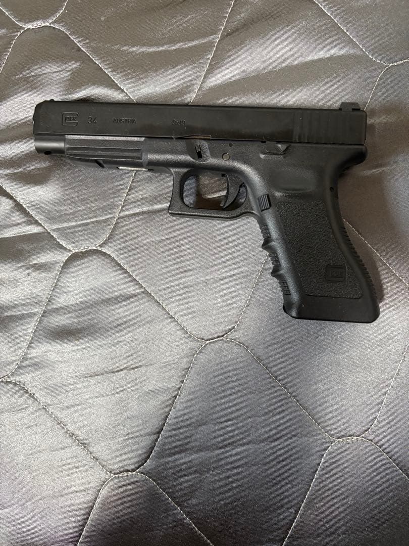 GLOCK 34 ガスガン 本体と付属品