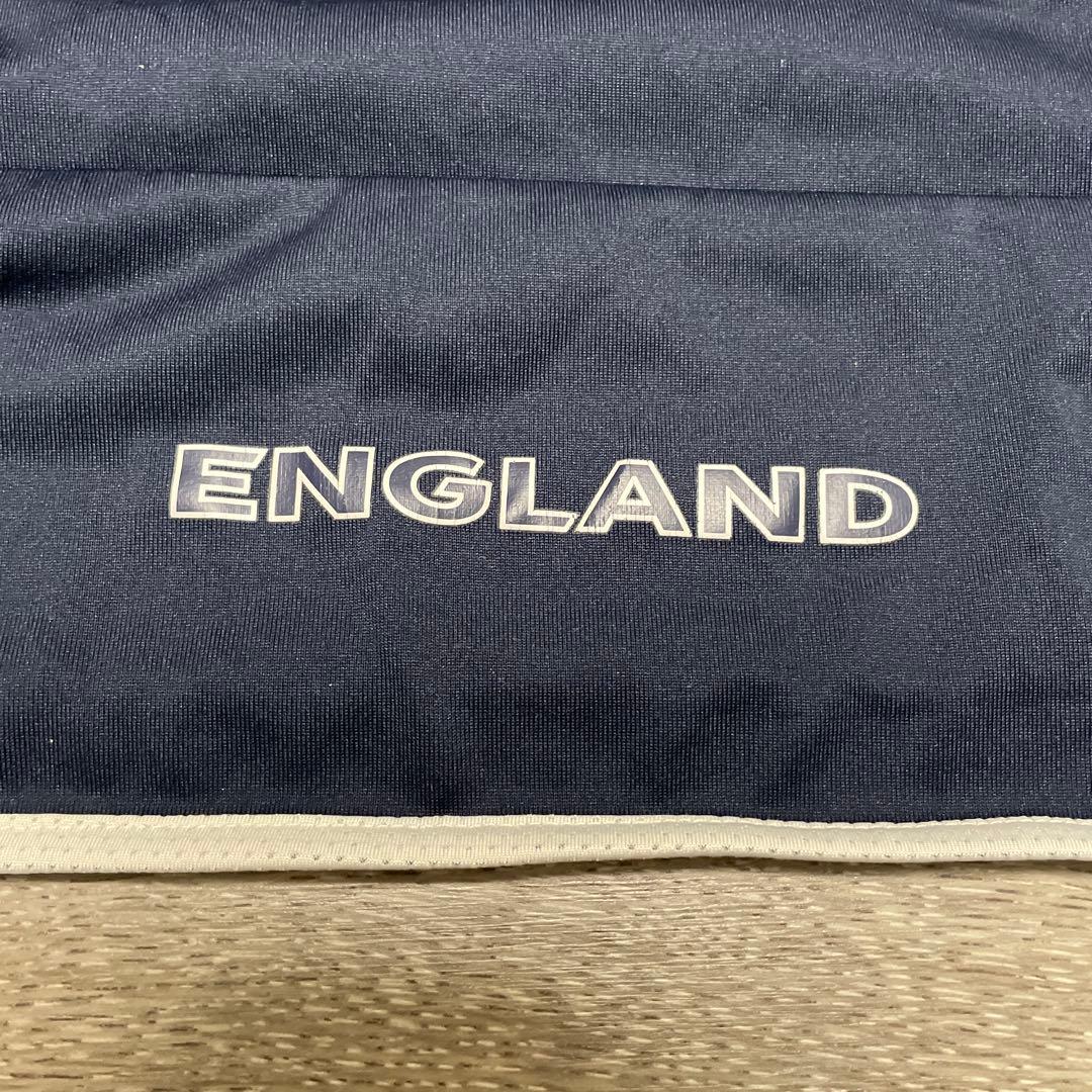 希少品 umbro サッカーイングランド代表エンブレム刺繍 プラクティス シャツ