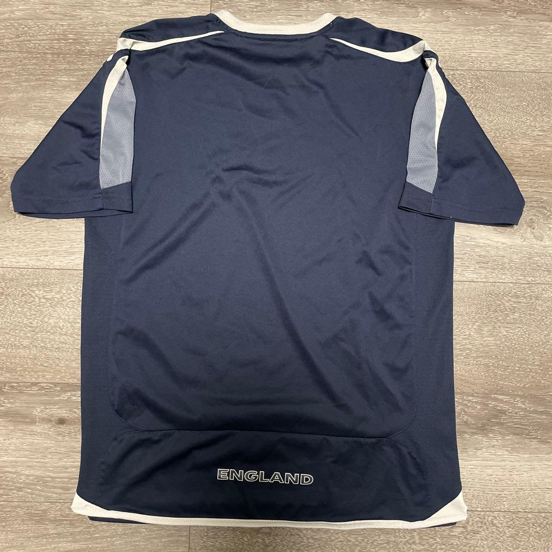 希少品 umbro サッカーイングランド代表エンブレム刺繍 プラクティス シャツ