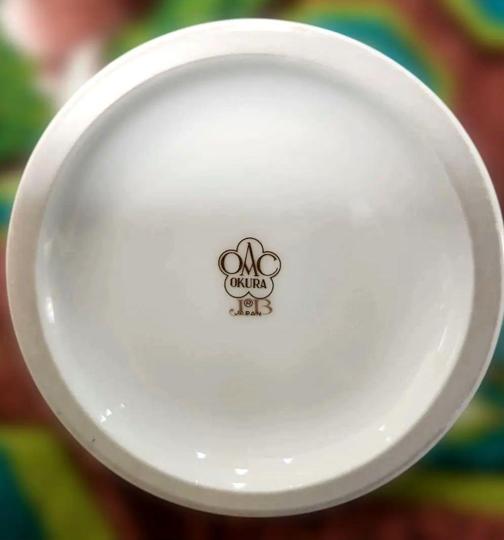 最終特別価格　OKURA 蘭デザインのフレア型花瓶