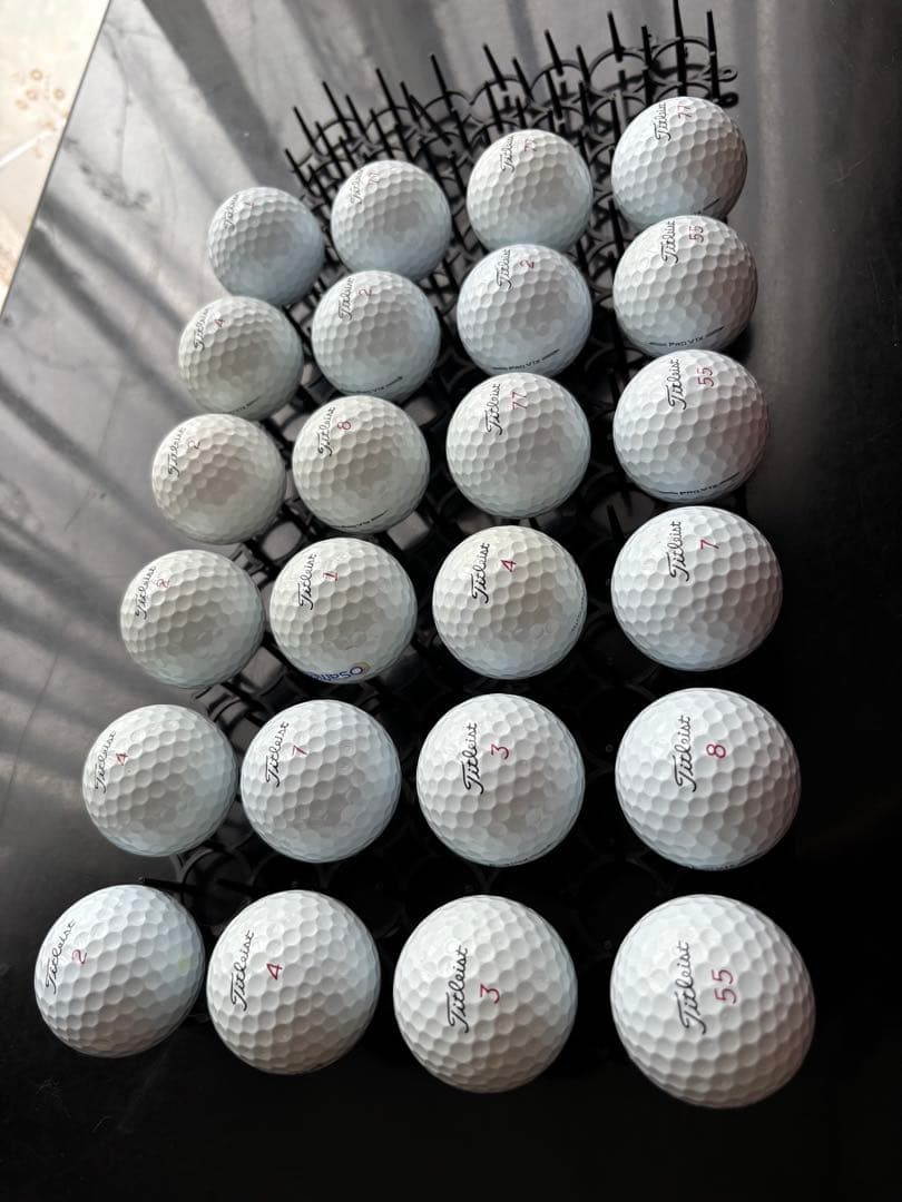 美品　送料込み　タイトリスト　PRO V1x　ロストボール 24球セット