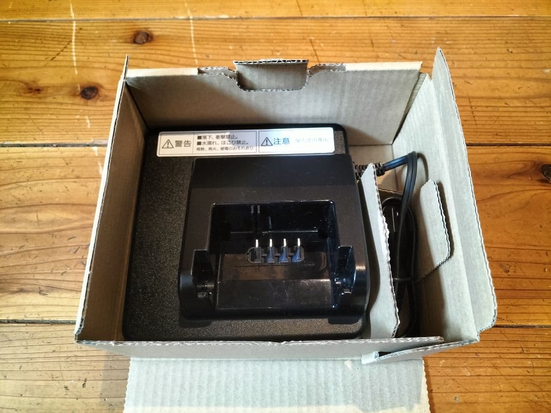 Panasonic バッテリー充電器 NKJ075Z