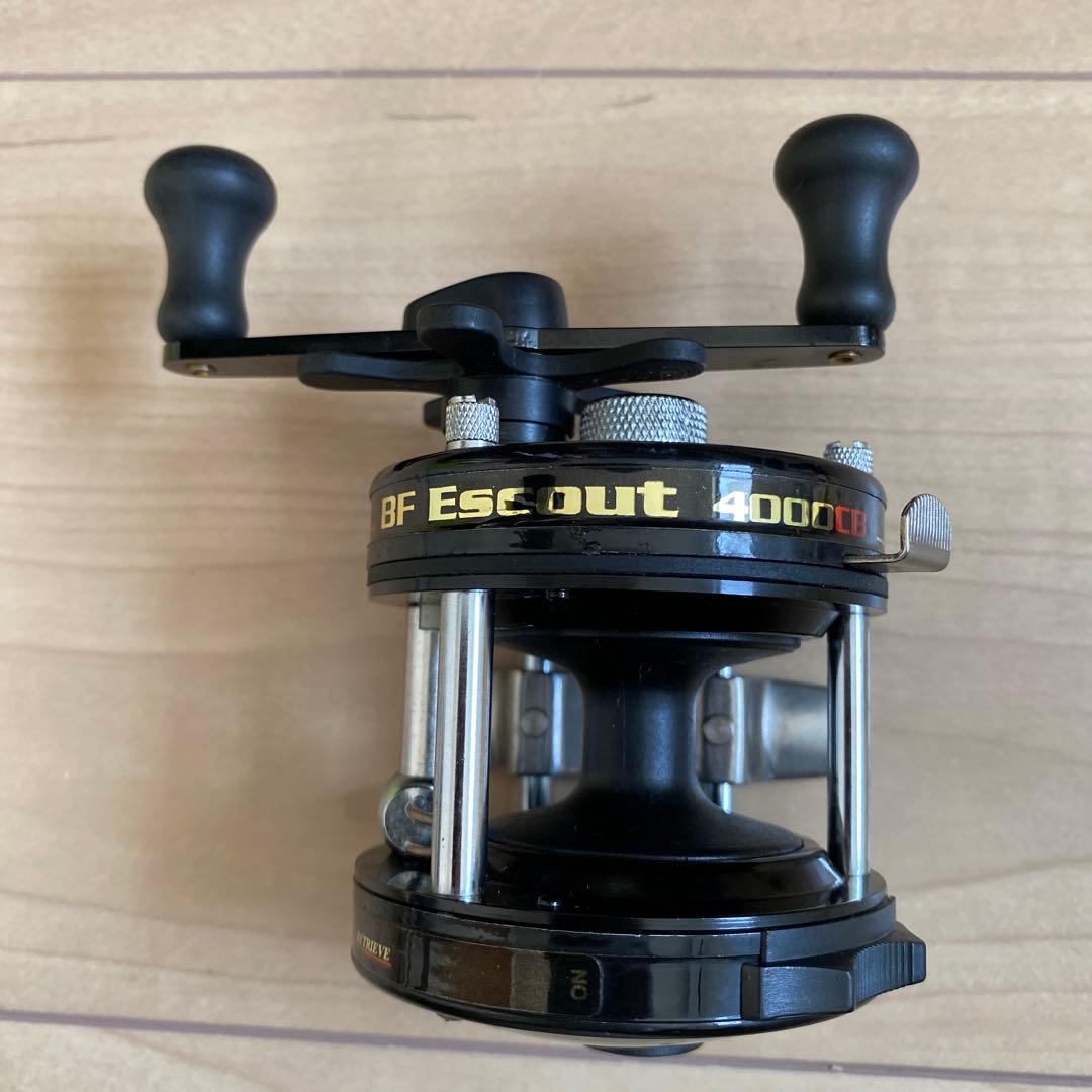 美品　BETA FISHING Escout 4000CB ベイトリール