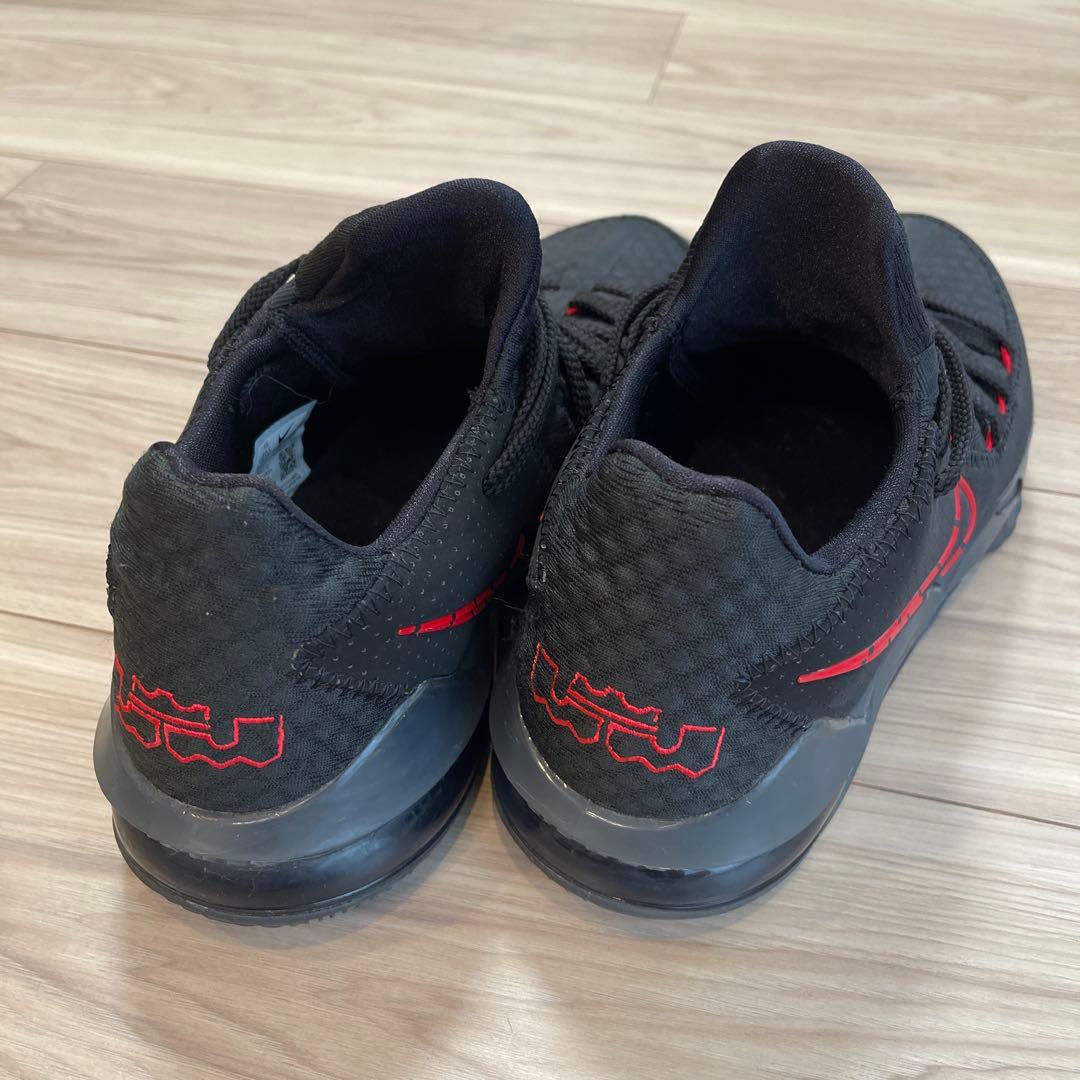 NIKE レブロン　LJ2317 バスケットボールシューズ ブラック/レッド