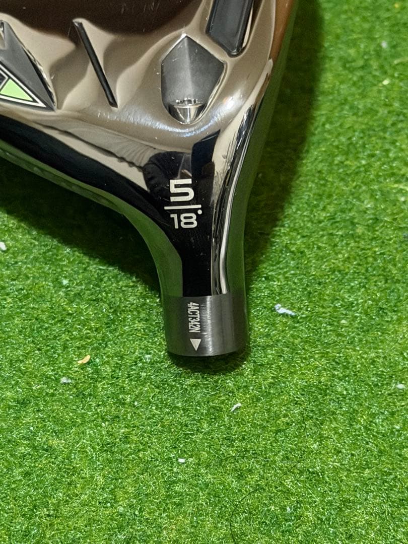 テーラーメイド Qi35 フェアウェイウッド 5W 18° ヘッドカバー付き