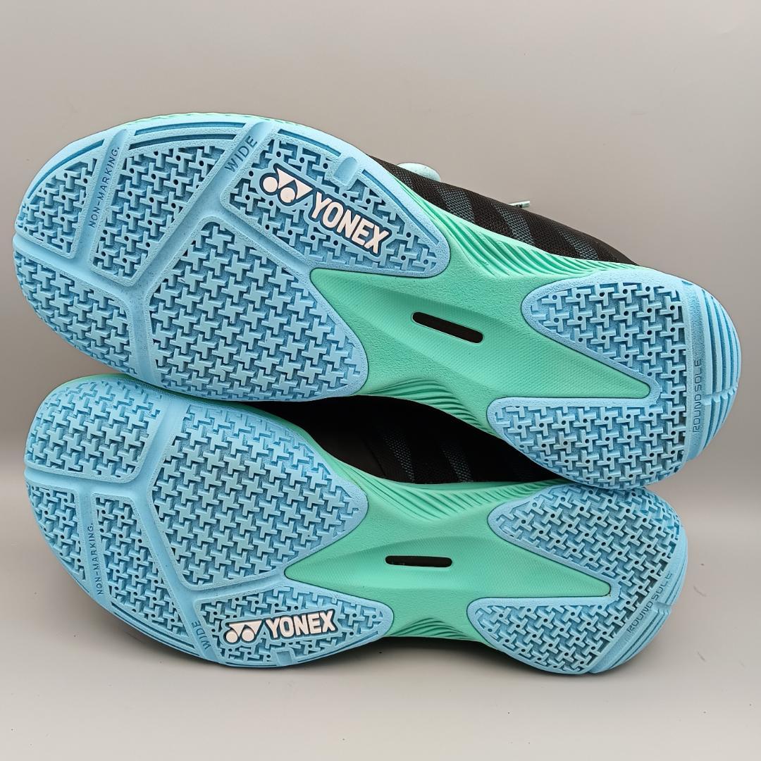 【美品】YONEX ヨネックス パワークッション コンフォートZ 26.5㎝