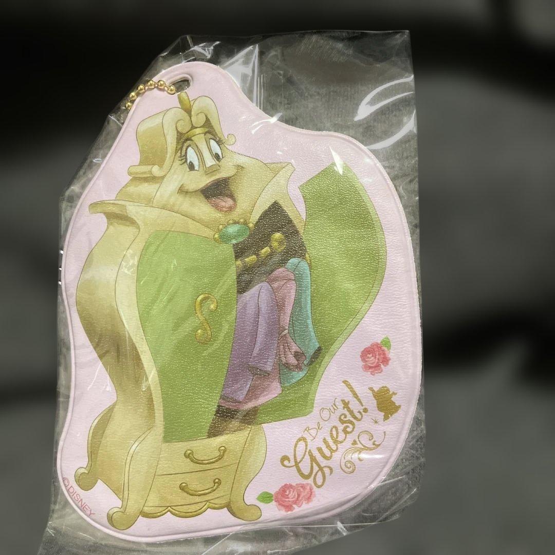 ディズニーキャラクターケース4枚セット