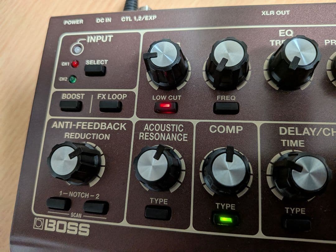 （美品）　BOSS Acoustic Preamp AD-10