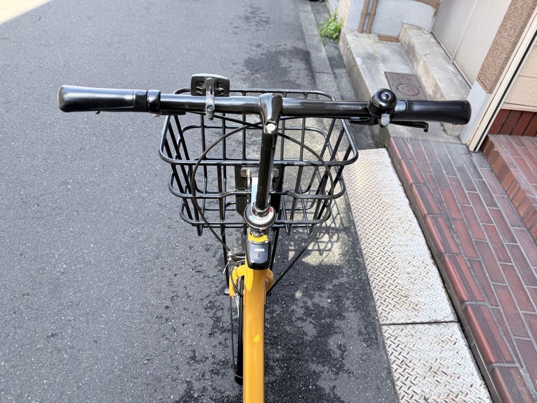 イエロー 電動アシスト自転車 前バスケット付き