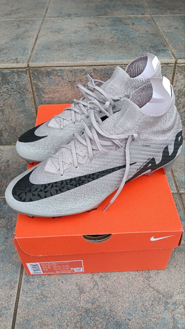 Nike　ナイキ　サッカー　スパイク　スーパーフライ9　28.5cm