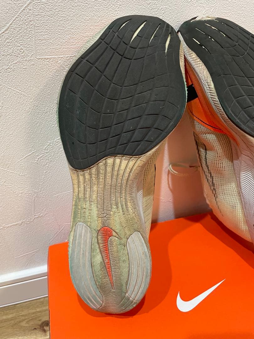 NIKEナイキ ヴェイパーフライ ネクスト％ 2 27.0cm ベアリーボルト