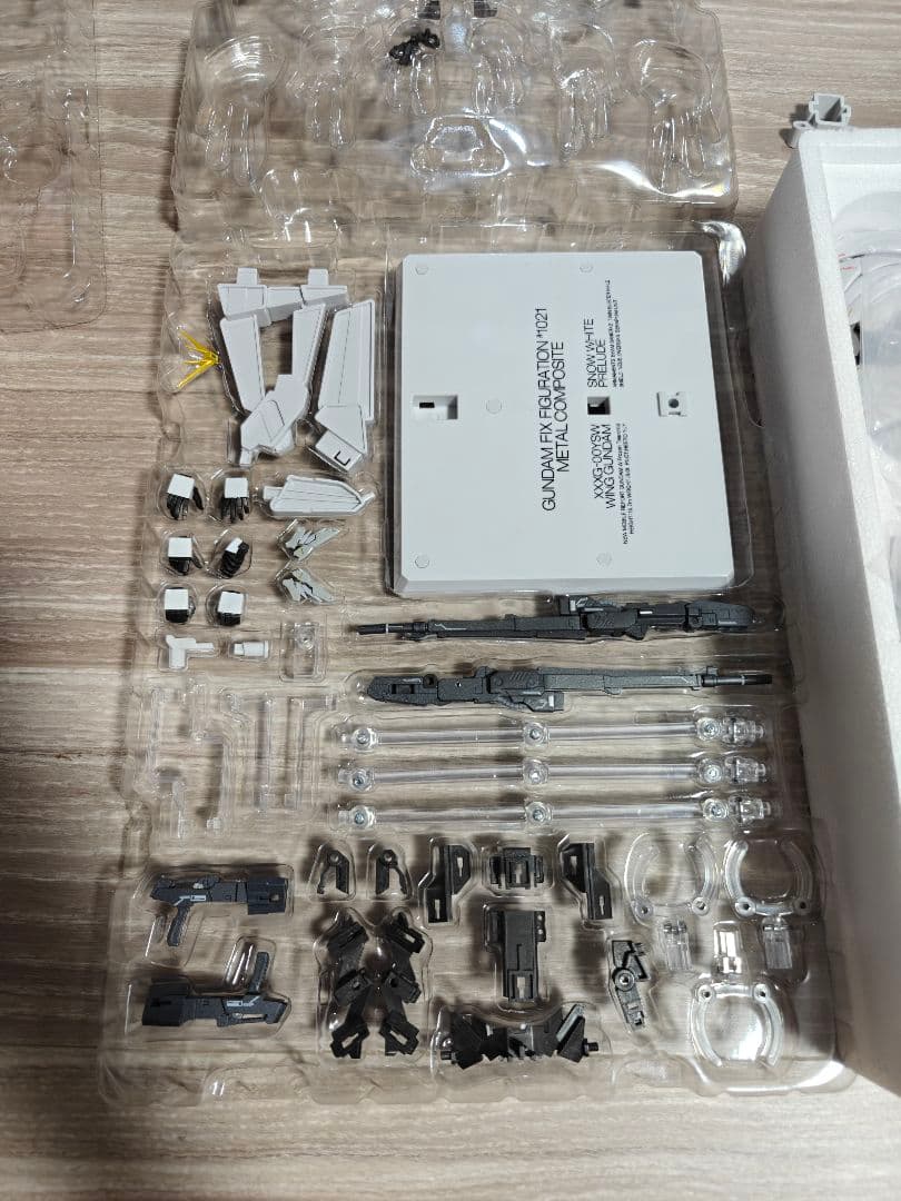 L COMPOSITE ウイングガンダム スノーホワイトプレリュード