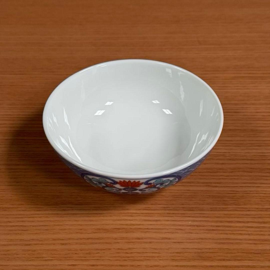伊万里焼 畑萬陶苑：鍋島 色絵墨弾き青海波唐花紋 多用小鉢（小）
