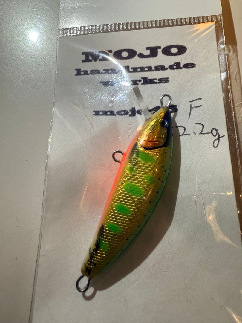 MOJO ハンドメイドワークスバルサミノー新品チャートカラーF2.2g レア品