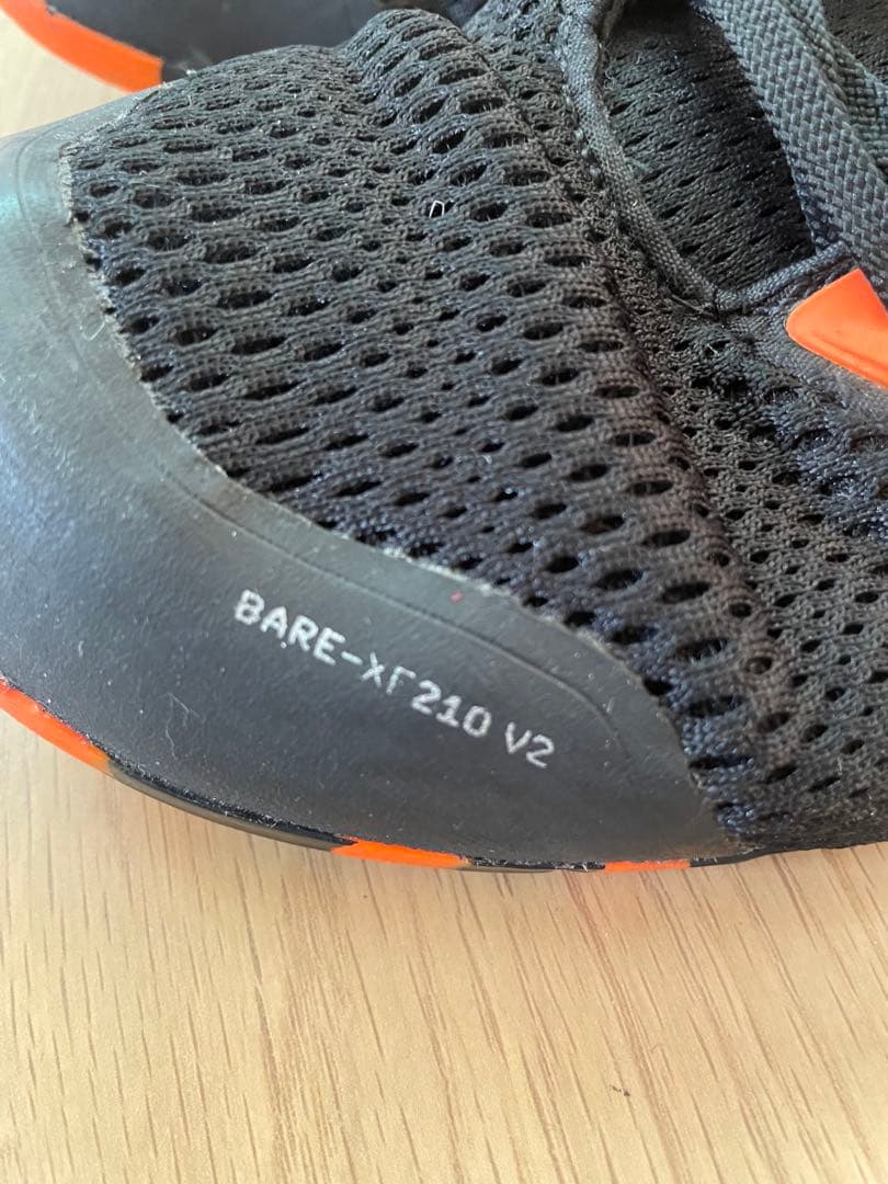 INOV-8 BARE-XF 210 V2 オレンジ/ブラック