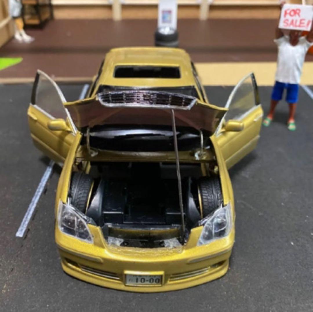開閉ギミック付きクラウンプラモデル完成品 トヨタプラモデル完成品1/24サイズ