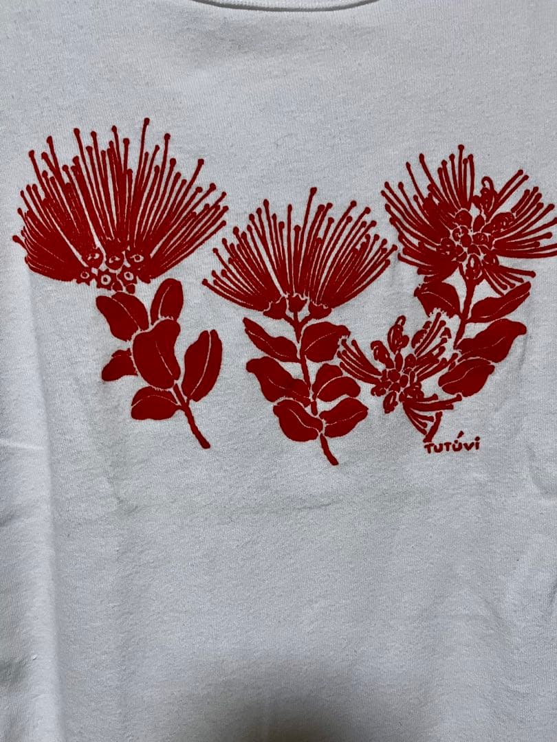 TUTUVI パウとTシャツ2枚 フラダンス用品