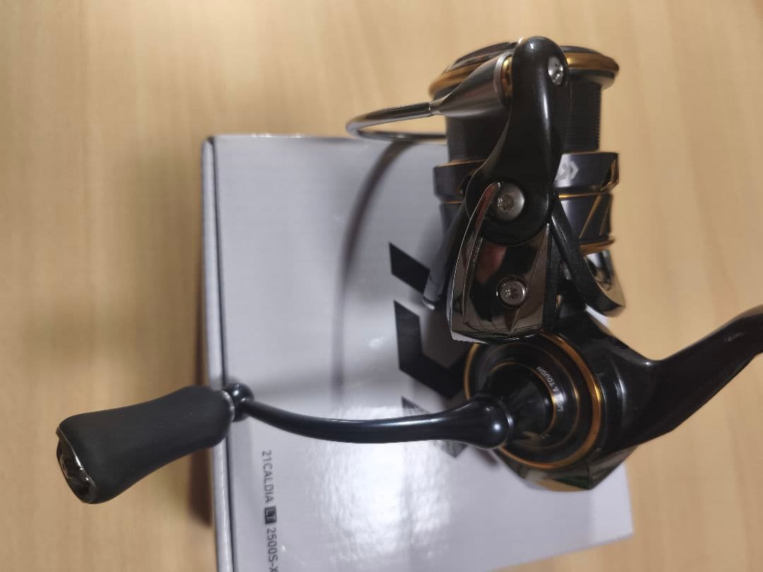 Daiwa 21CALDIA LT 2500S-XH スピニングリール