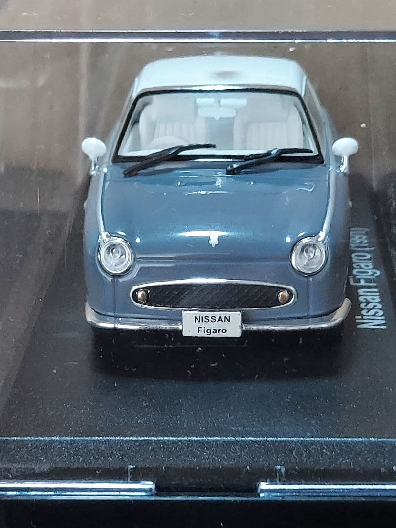 フィガロ&マツダAZ１（国産名車）1/43ミニカー２台セット