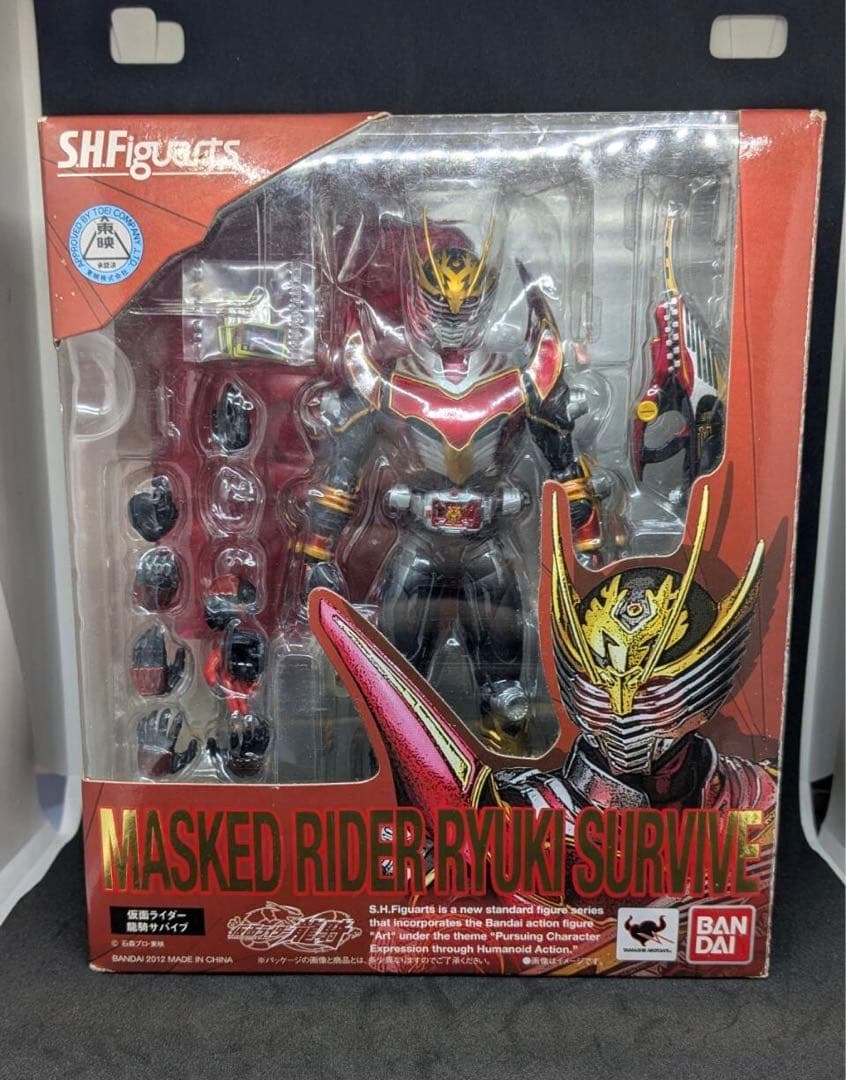 SHFiguarts フィギュアーツ　仮面ライダー 龍騎　サバイブ