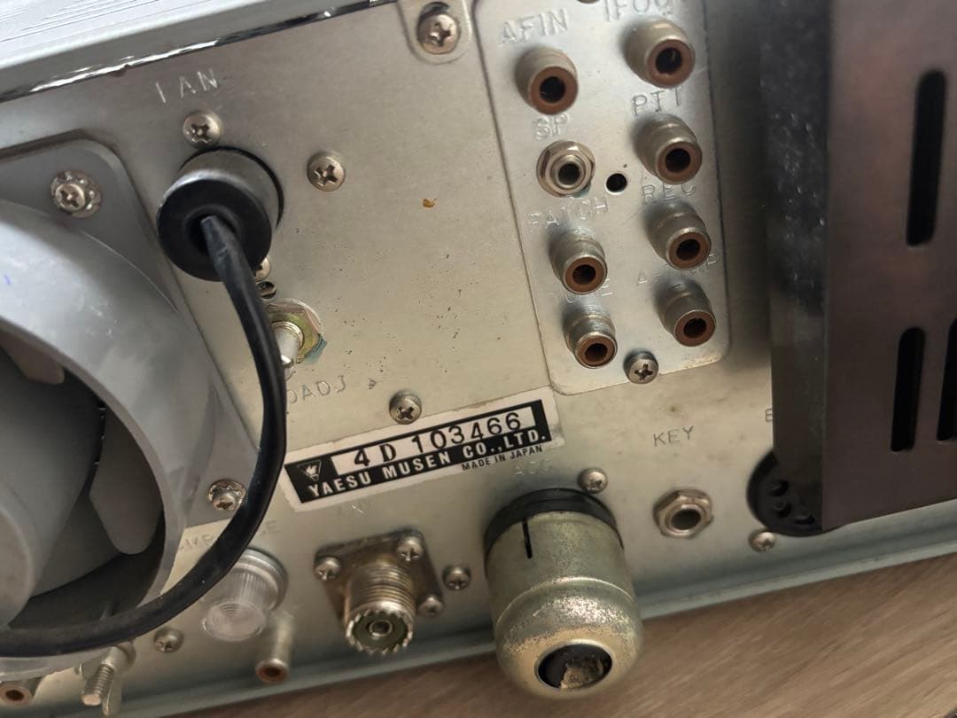 受信機 YAESU FT-101BS