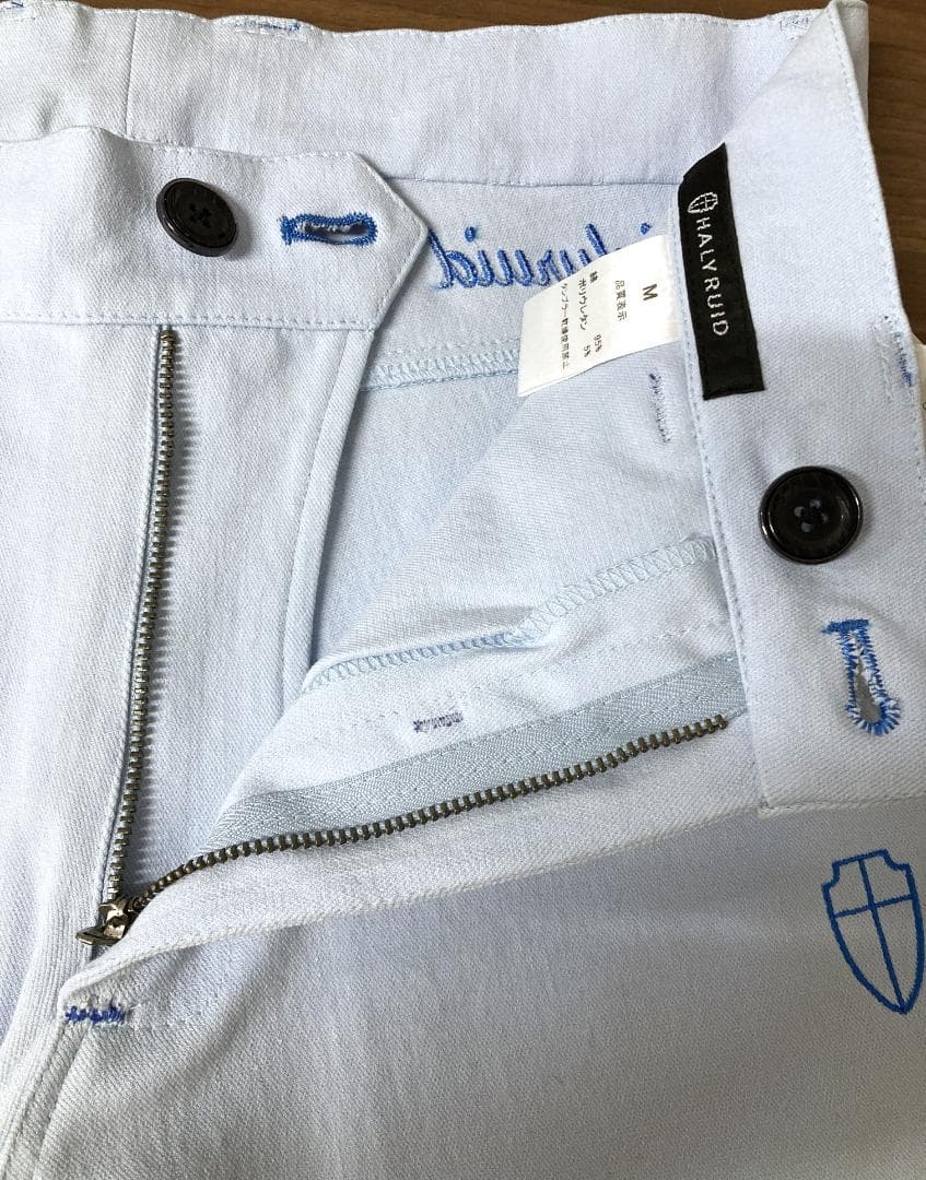 【タグ付】メンズゴルフパンツ　水色ストレッチパンツ　Mサイズ　新古品