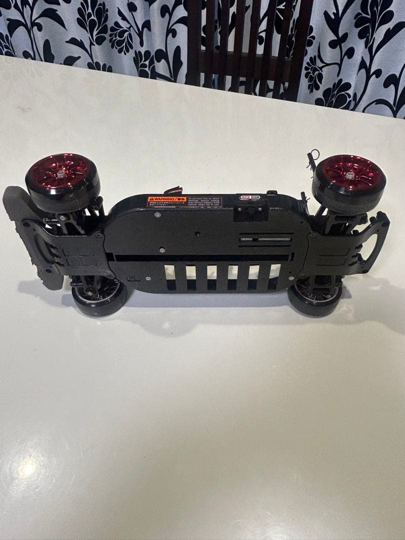RCカーシャーシ オープンシャーシ レッドホイールジャンク