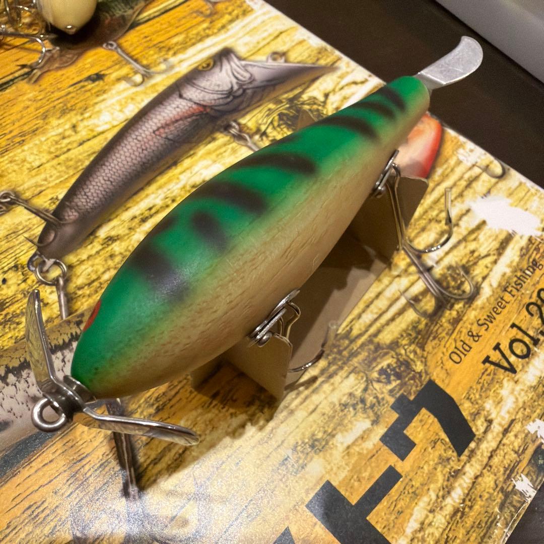 ボッコム　ビタンゴ　トップウォーター ハードルアー