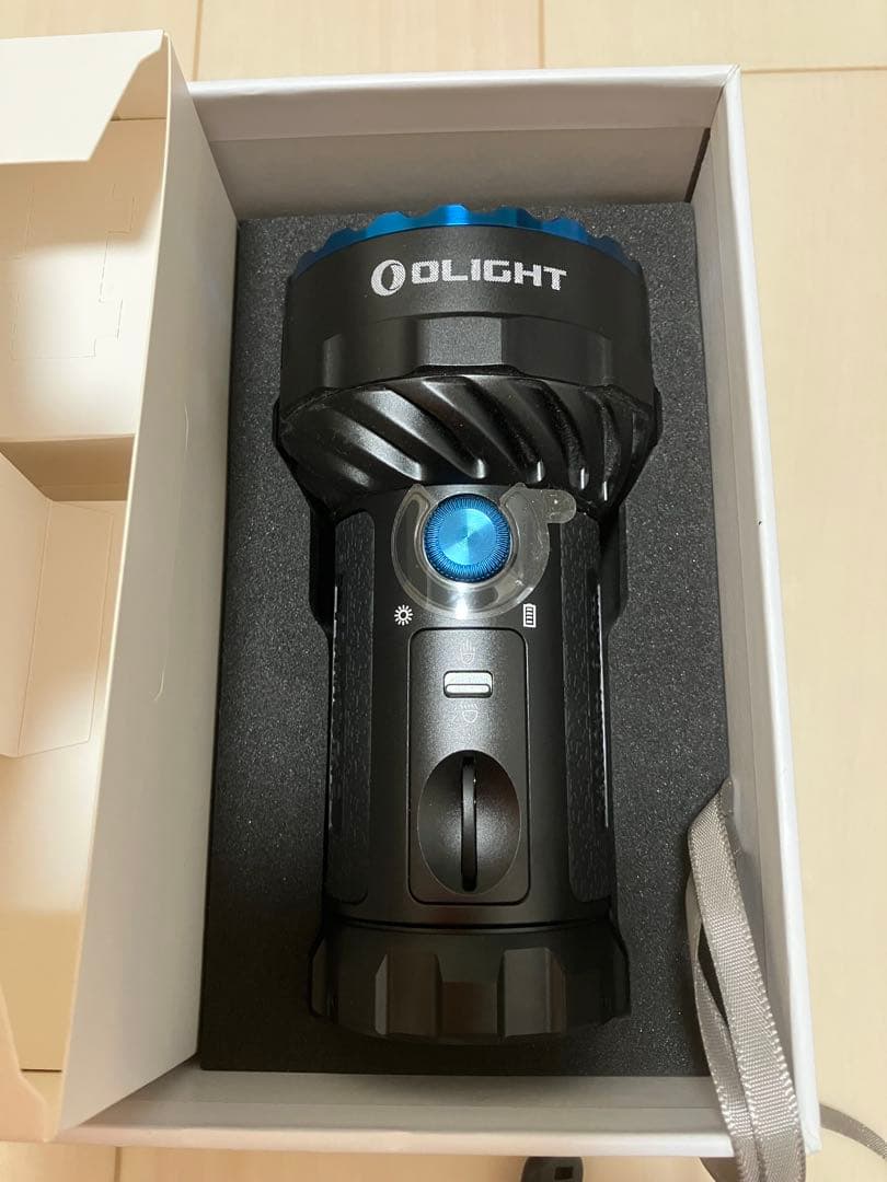 Olight Marauder 2 懐中電灯 14,000ルーメン
