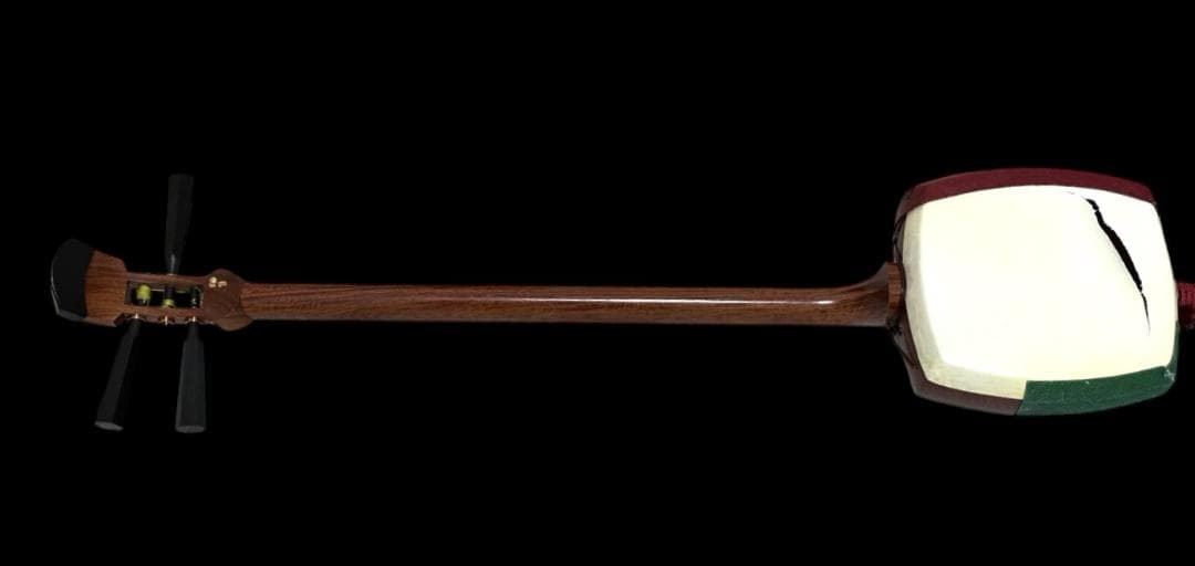 美品 津軽三味線 太棹 3.0cm 花梨 丸打ち胴 和楽器 付属品色々 ケース