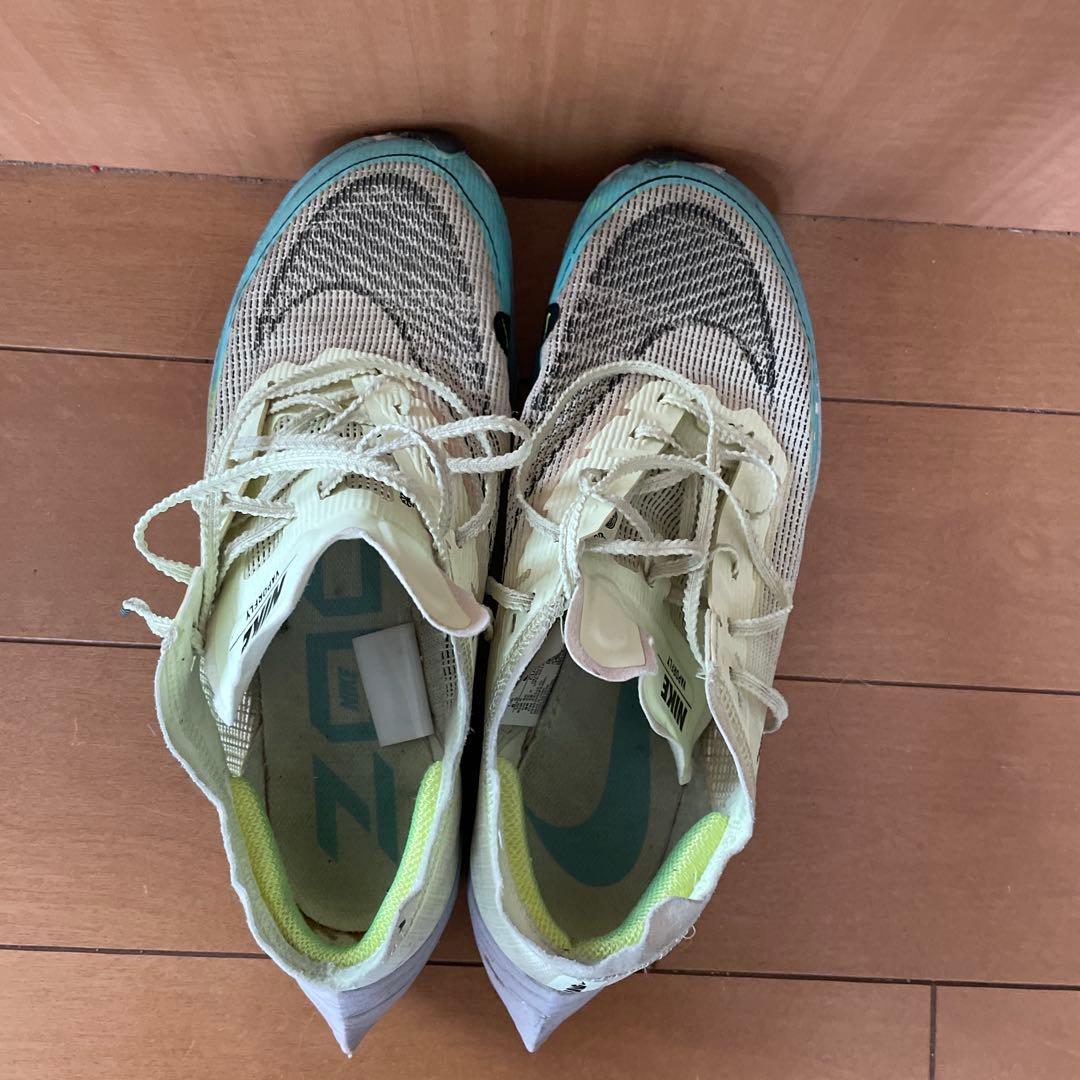 NIKE ヴェイパーフライ２ 25.5cm