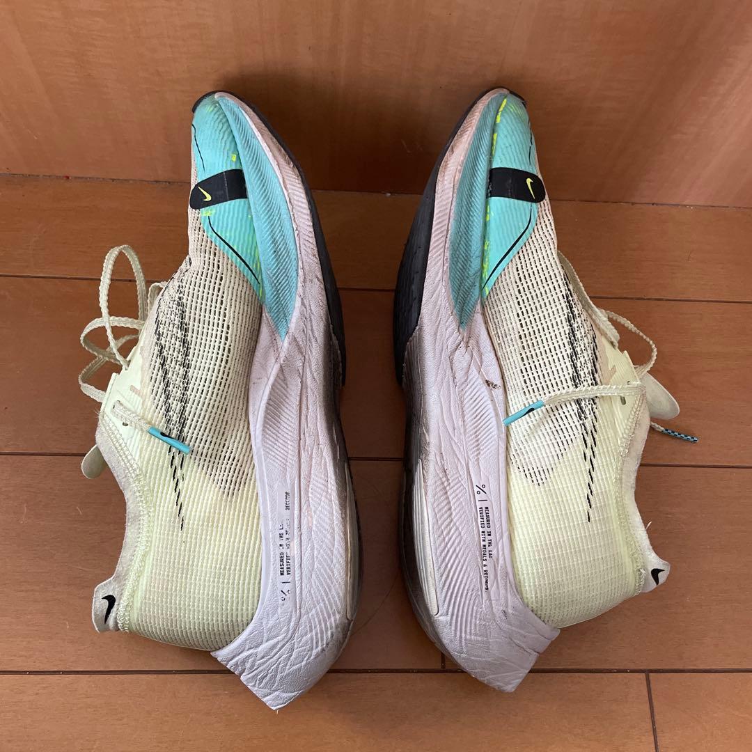 NIKE ヴェイパーフライ２ 25.5cm