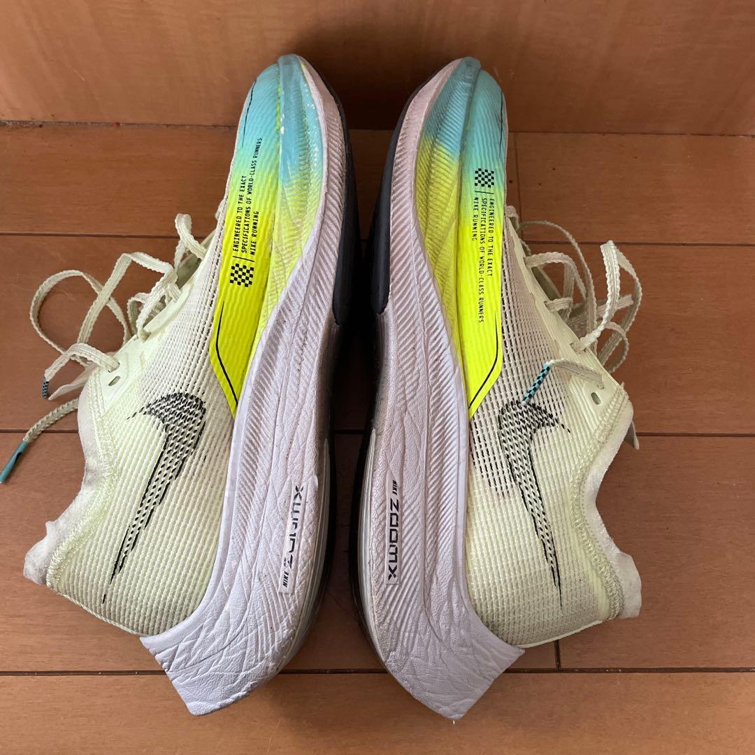 NIKE ヴェイパーフライ２ 25.5cm