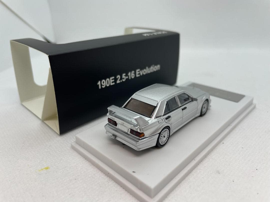 4R-501 SEEKER 1/64 メルセデスベンツ 190E 2.5-16