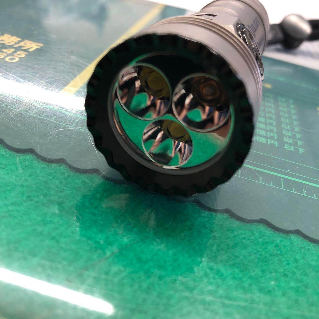 KAI　オーライト OLIGHT Seeker 4 Mini チタン