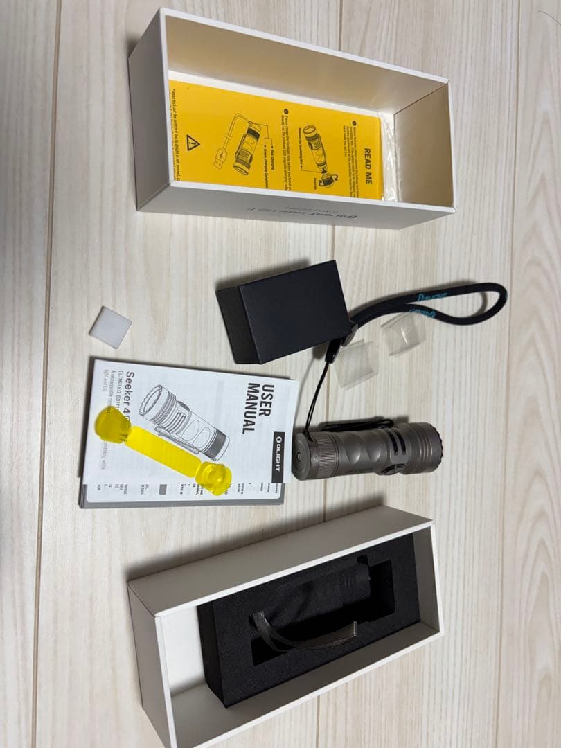 KAI　オーライト OLIGHT Seeker 4 Mini チタン