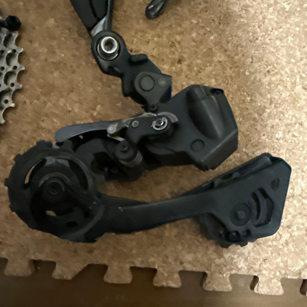 Shimano ULTEGRA Di2 R8070電動油圧ディスクコンポーネント